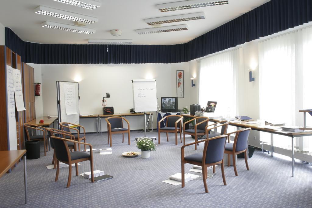 Seminar- Und Urlaubshotel Schulz Bergen  Exteriör bild